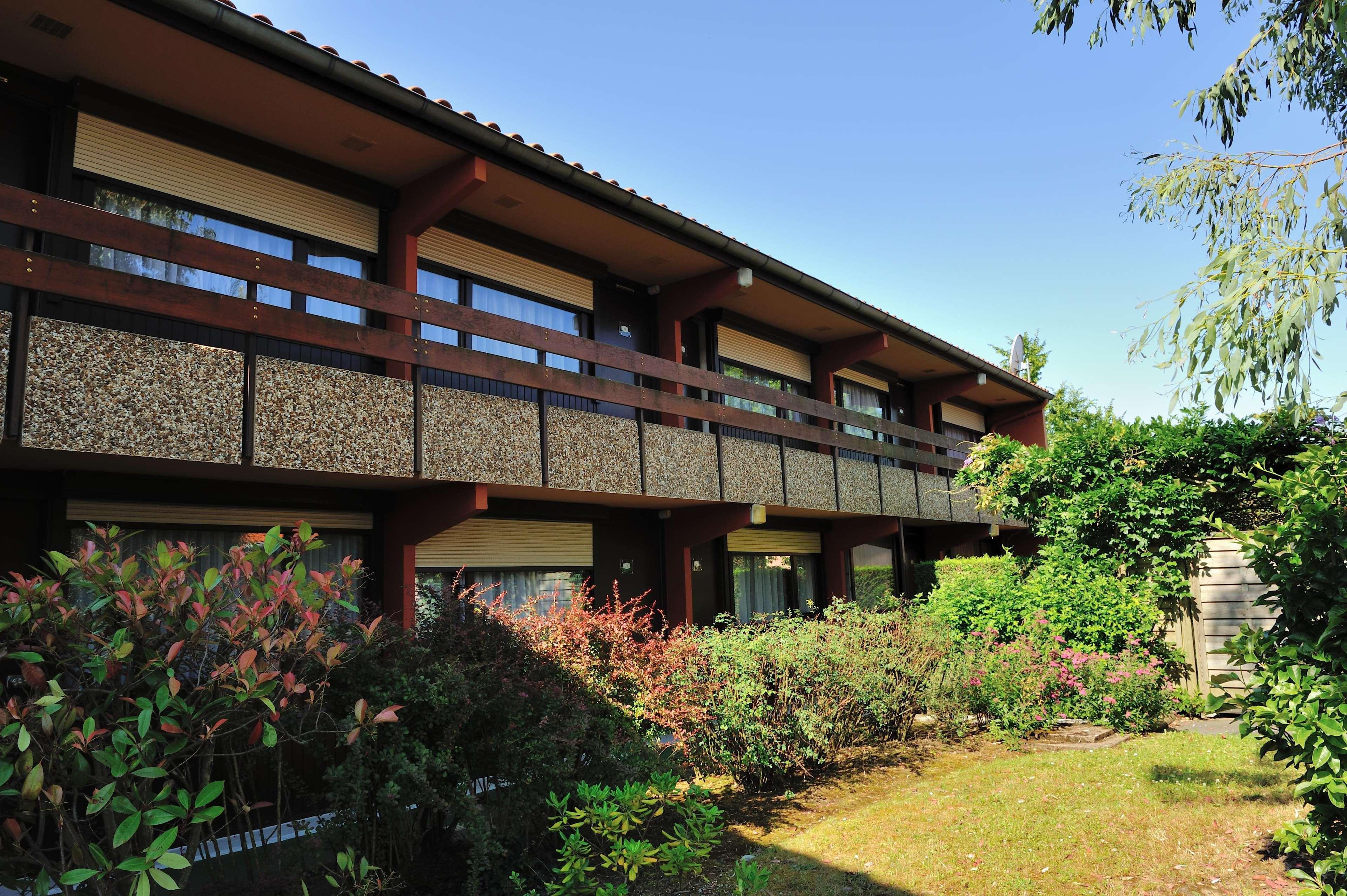 Hotel Campanile Cholet Exterior foto