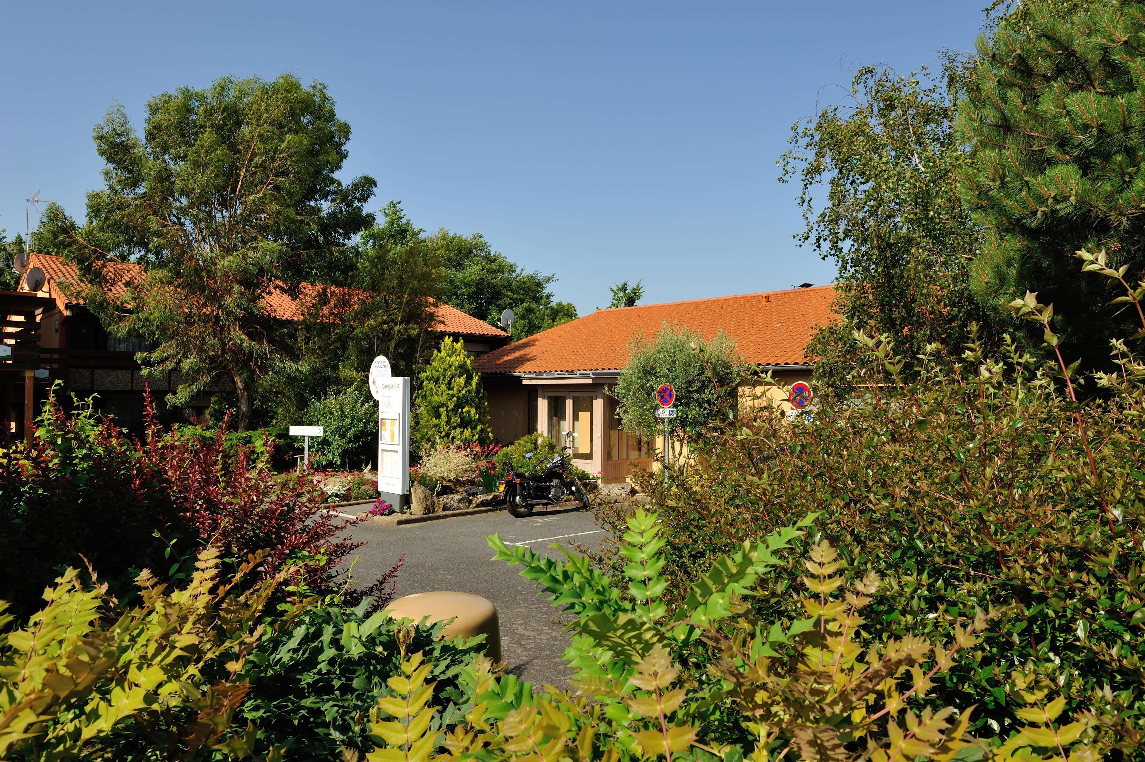 Hotel Campanile Cholet Exterior foto